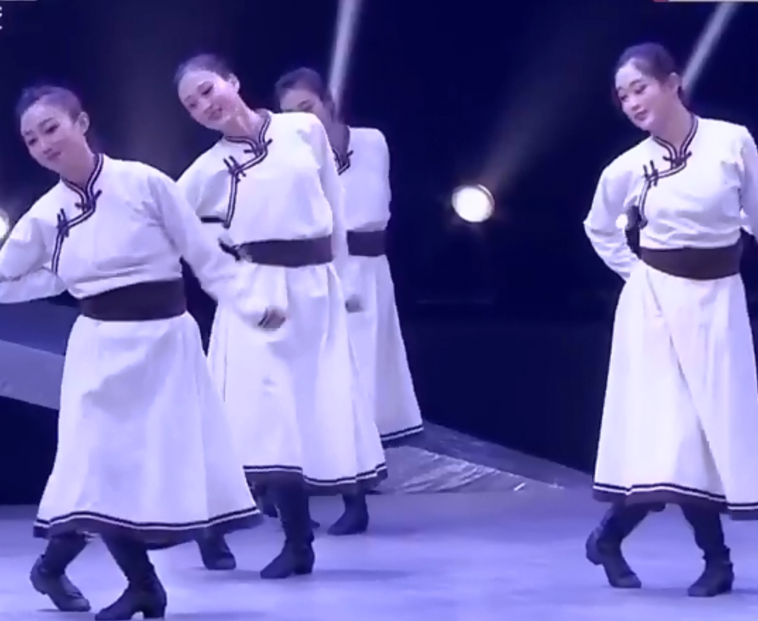 蒙古族卫拉特组合蒙古服女舞蹈服蒙古族演出服民族学院艺考服装女