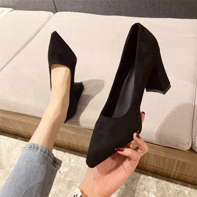 防水台高跟鞋女2026新款绒面气质尖头粗跟单鞋百搭黑色职业工作鞋