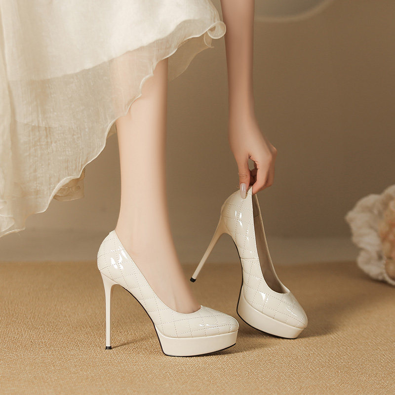 防水台超高跟鞋女2026年新款漆皮格子气质细跟尖头米白色单鞋12CM