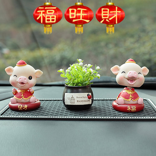 可爱新年祈福汽车仪表摆件创意