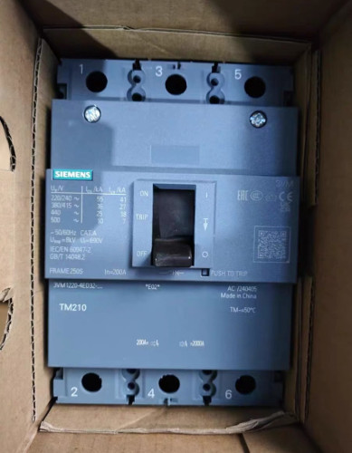 ​3VM1220-4ED32-0AA0 3p200a