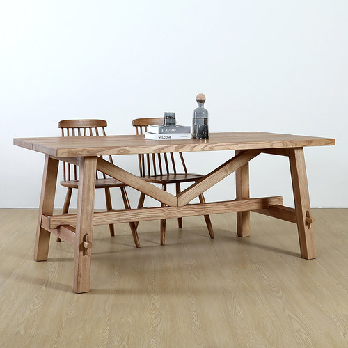 麦肯伯原木长方形白蜡木北欧餐桌