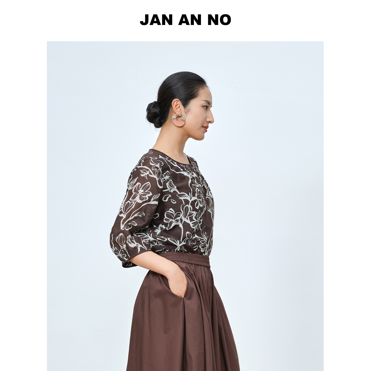 JAN AN NO/简爱诺法式气质咖花色宽松五分袖上衣夏秋季J2560109SY