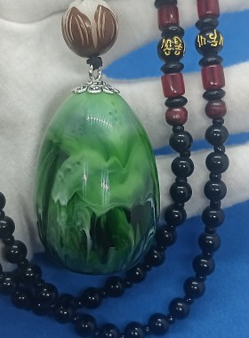 精品现开彩色佛心果老果菩提果原果彩色成品吊坠