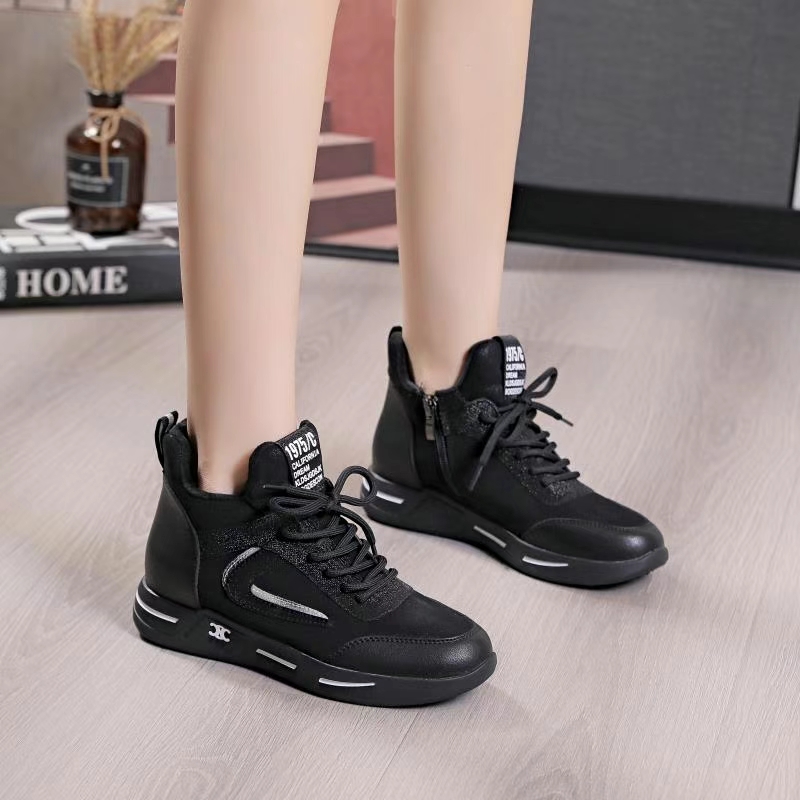 凤飞飞女鞋2021冬季新款运动鞋真皮平底圆头休闲加绒高帮鞋81383