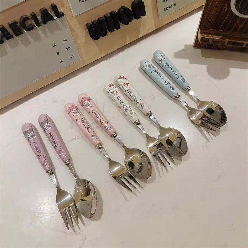 三丽鸥不锈钢儿童餐具勺叉库洛米美乐蒂卡通陶瓷手柄甜品勺水果叉