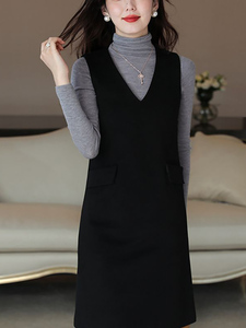 V领纯色黑色毛呢无袖连衣裙秋冬新款气质通勤背心裙呢子马甲裙