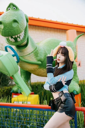 以租代买上海迪斯尼旅拍服饰服装租赁judy兔子警官JK服三件套出租