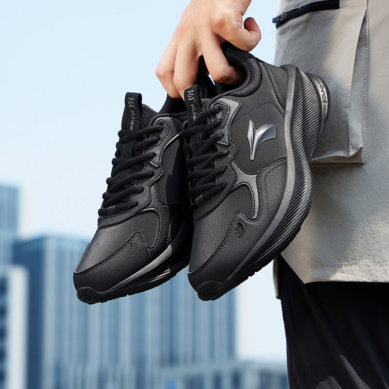 361男鞋夏季新款运动鞋皮面防水休闲鞋减震黑色防雨男士跑步鞋子