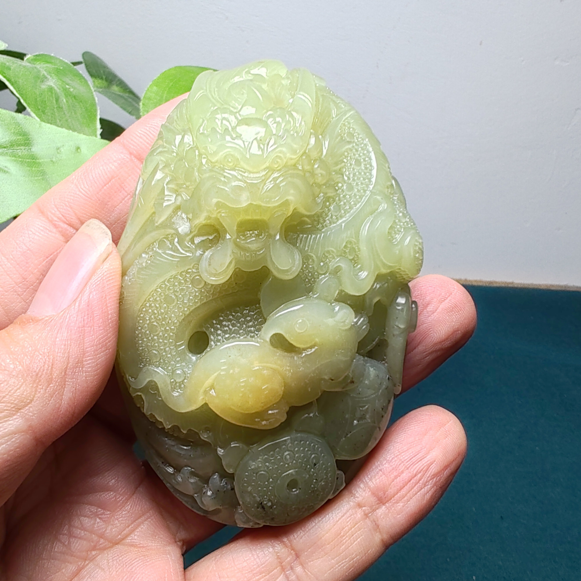 新疆和田玉黄口料糖玉青花玉龙老鼠把件三色精雕正品男女望子成龙