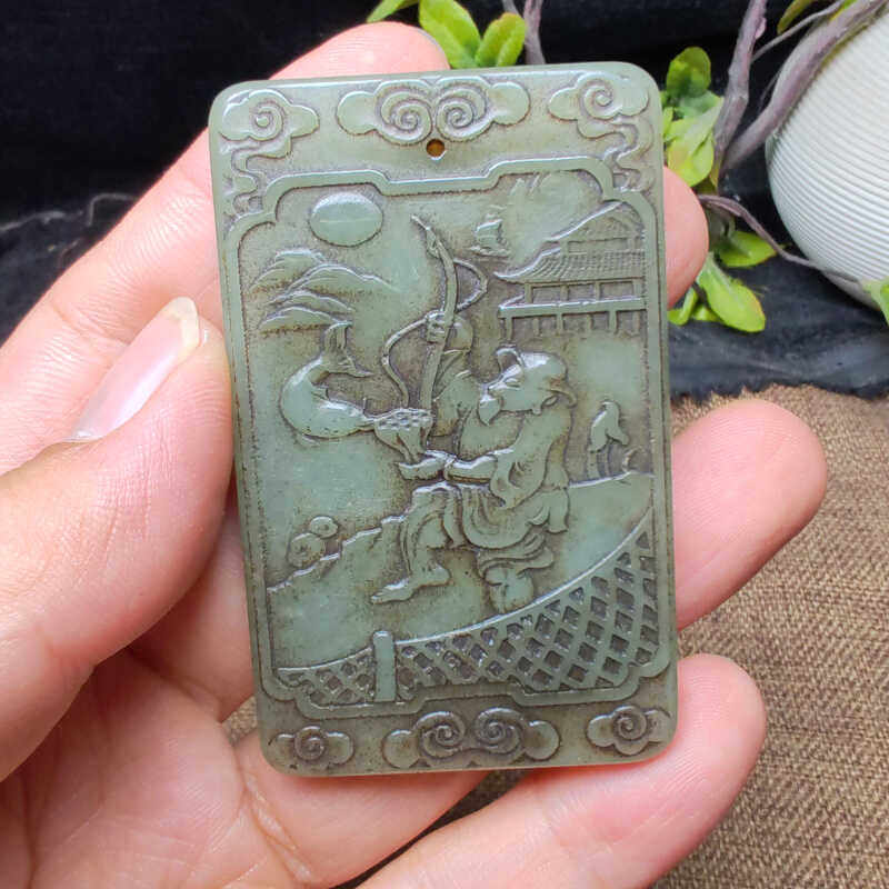 和田玉子冈牌渔翁青白玉