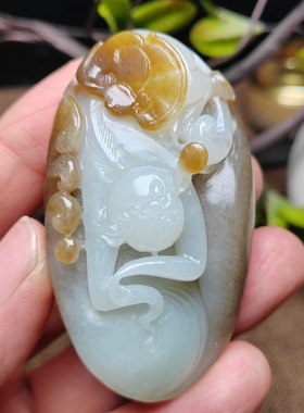 猴子蝙蝠把件和田玉封侯糖白玉