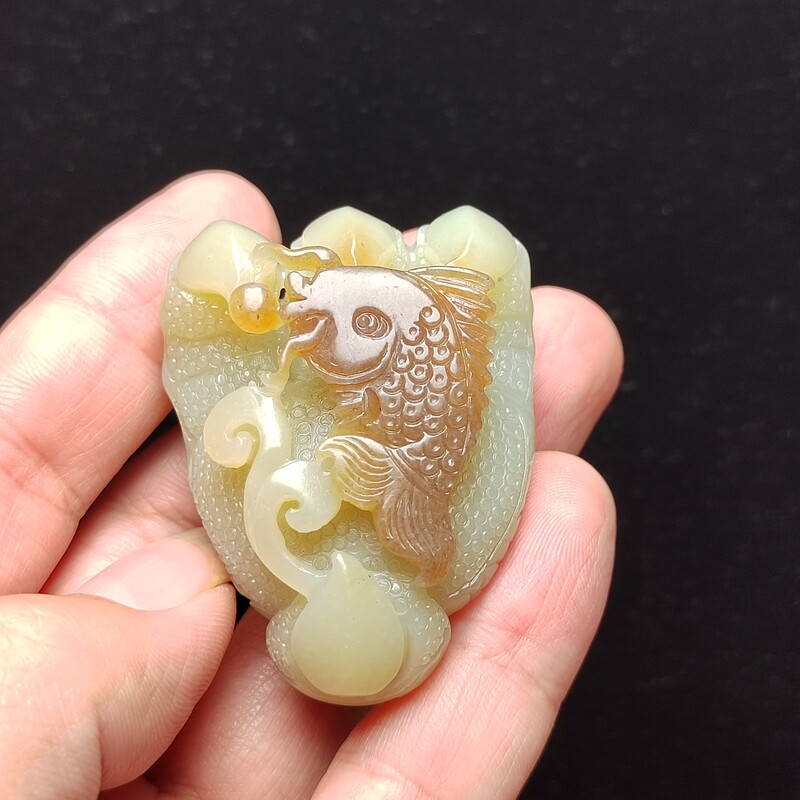 天然新疆和田玉青白糖玉鱼爪子手把件男女款式玉石玉器抓住机遇