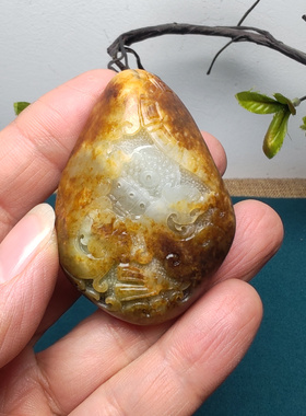 新疆和田玉籽玉原石秋梨皮仿古龙凤小把件手把件苏工男龙凤呈祥