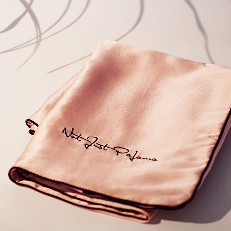 Not Just Pajama 真丝枕套伴手礼物枕巾可定制刺绣
