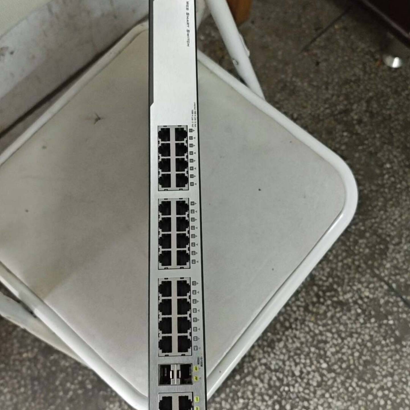可维修友讯NES 1228C-C1G双层智能网管机架式交换机 2个议价