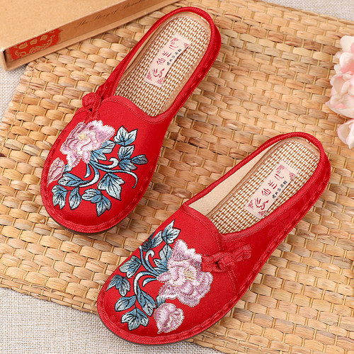 夏季半拖鞋绣花布鞋民族风妈妈鞋