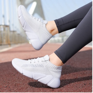 现代舞鞋 牛霸道新款 男女大码 休闲户外网面广场舞鞋 23101 春秋时尚