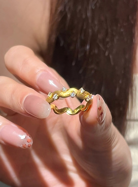 PURE璀璨星河绸缎戒指女小众设计2026新款高颜值轻奢镶钻拉丝工艺