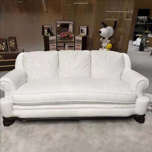 真皮沙发手工缝制实木脚架