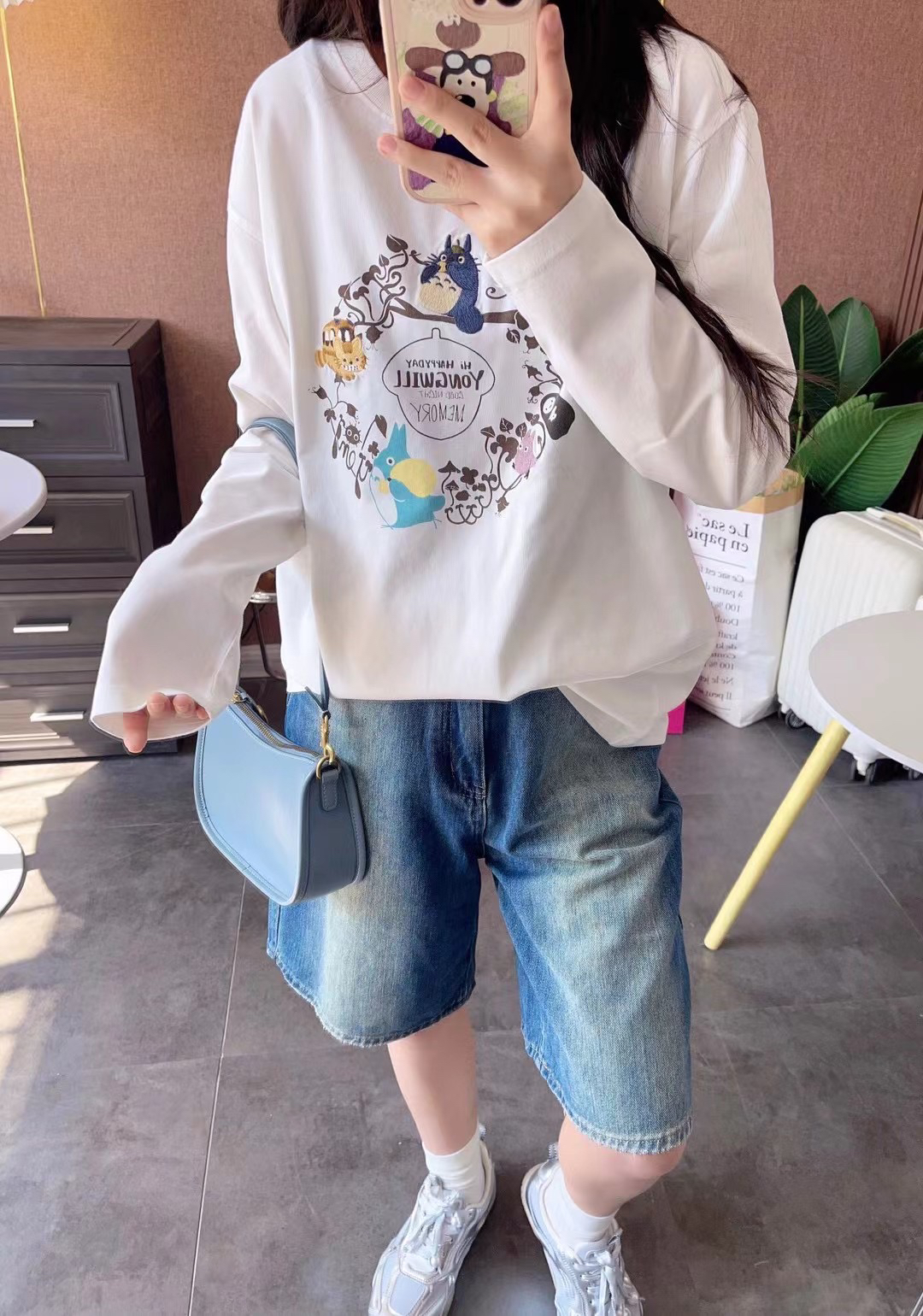 秋冬打底Yongwill小羊纸袋家印花刺绣砂洗长袖T恤减龄显瘦百搭女