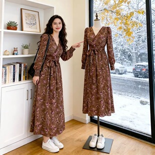 春秋冬新款女法式复古长袖气质V领宽松大码系带收腰过膝连衣裙女