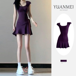 今年流行的包臀短裙子夏装新款女装收腰修身清冷感减龄T恤连衣裙