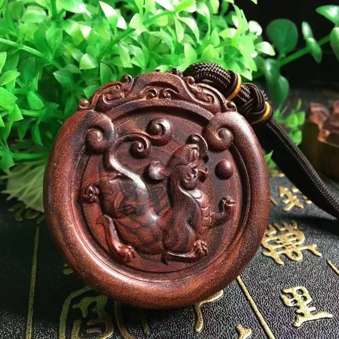 保真海南黄花梨紫油梨降香黄檀、雕刻貔貅、招财手把件礼品收藏。