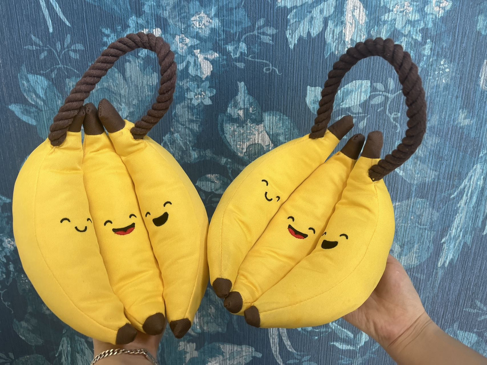 狗玩具互动拔河浮水一盘香蕉多个bb叫厚实又可爱中大型犬尺寸