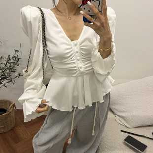 韩国东大门气质V领裙摆波浪边排扣泡泡袖收腰显瘦纯色衬衫上衣女