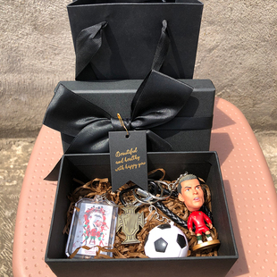 男生生日礼物足球球迷礼品礼盒装C罗梅西内马尔钥匙扣链挂件配饰