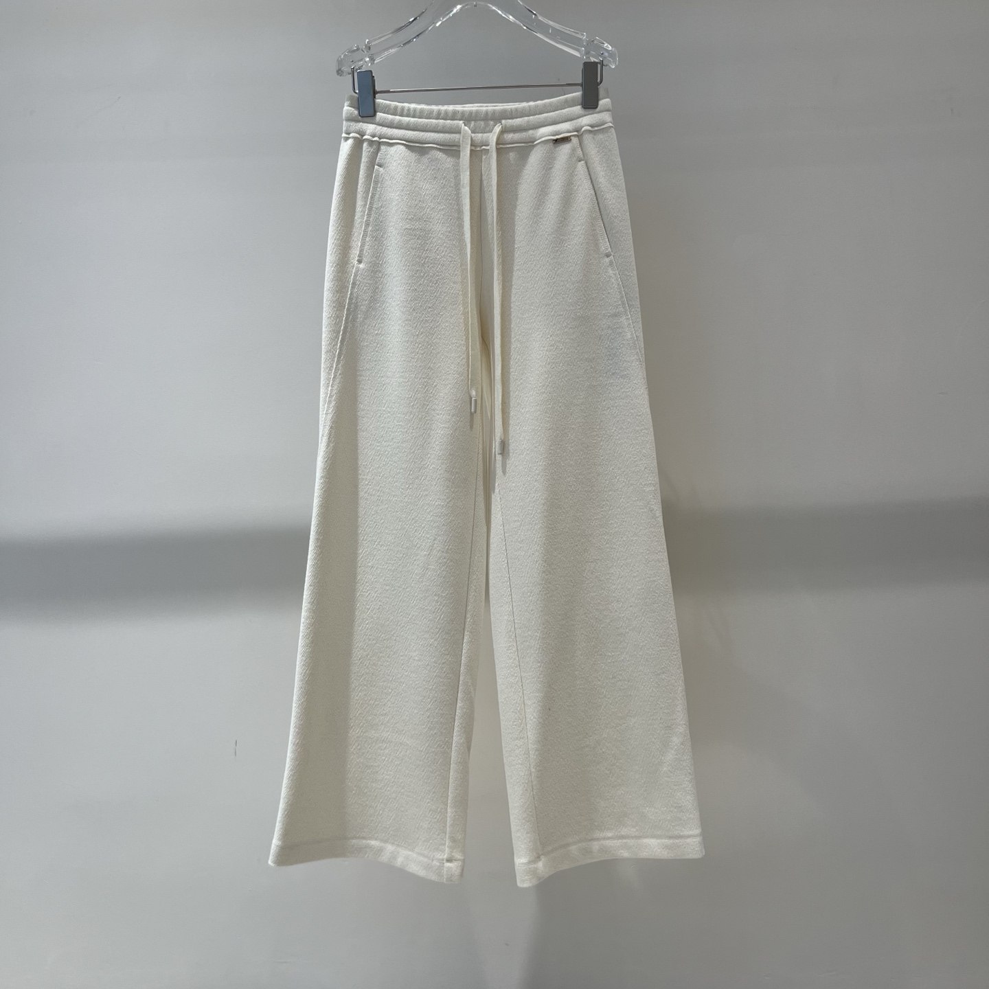 艾诺丝2025冬季新款阔腿裤