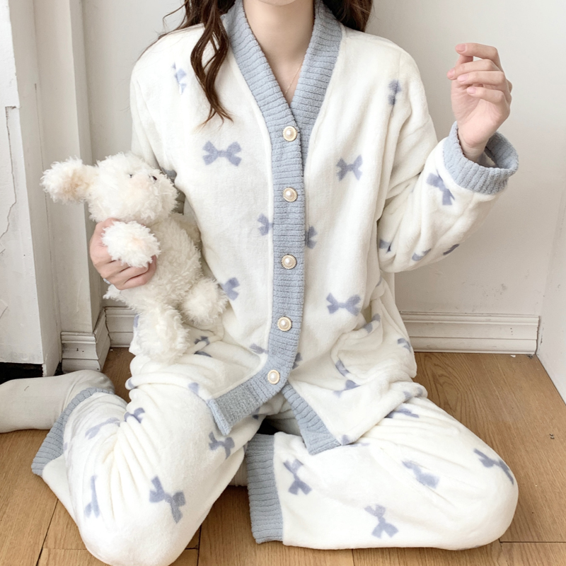 女珊瑚绒加厚加绒月子服方便哺乳