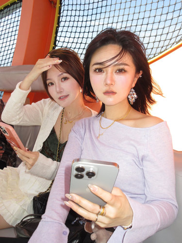 起风了 黄打屁原创设计氛围感韩风古早超闪钻甜酷925银耳钉蚊香盘