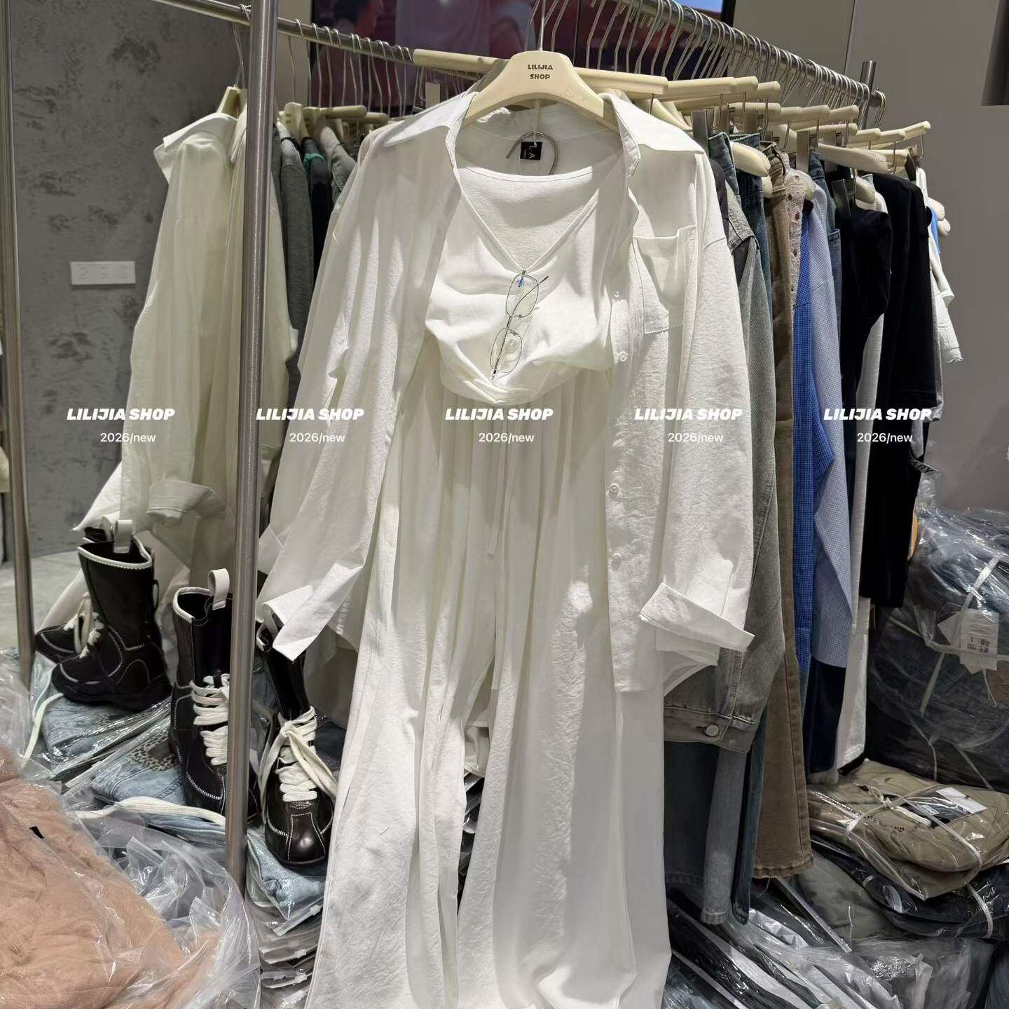 2026超火装一整套早春中长款宽松衬衣+长裤内搭背心白色三件套潮