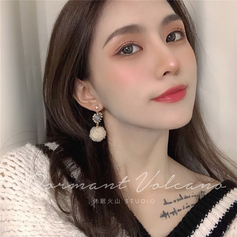 休眠火山◆冬日私语 幻彩爱心毛绒球日系可爱秋冬圣诞耳环夹耳坠在类目 饰品/流行首饰/时尚饰品新, 耳饰, 耳环中 - 来自Buy2taobao.com提供专业的淘宝代购服务