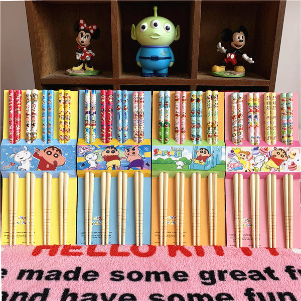 Crayon Shin Chan White lovely Cartoon Bamboo Chopsticks 4 Family tableware children adult Japanese chopsticksin the Tableware , Tableware , Chopsticks  category - from Buy2taobao.com to provide professional Taobao agent buy service