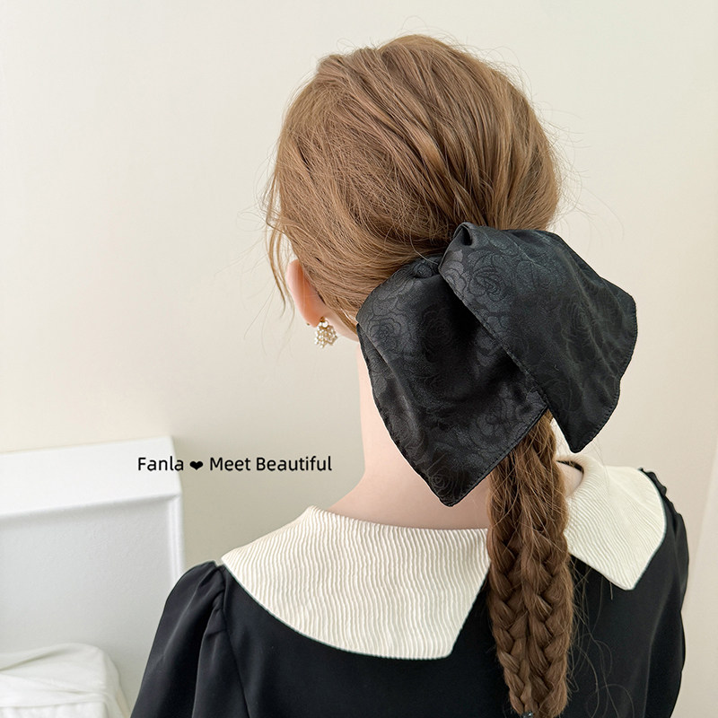 范拉手作法式复古高级感百搭黑色玫瑰方巾大肠发圈女时尚头饰发饰