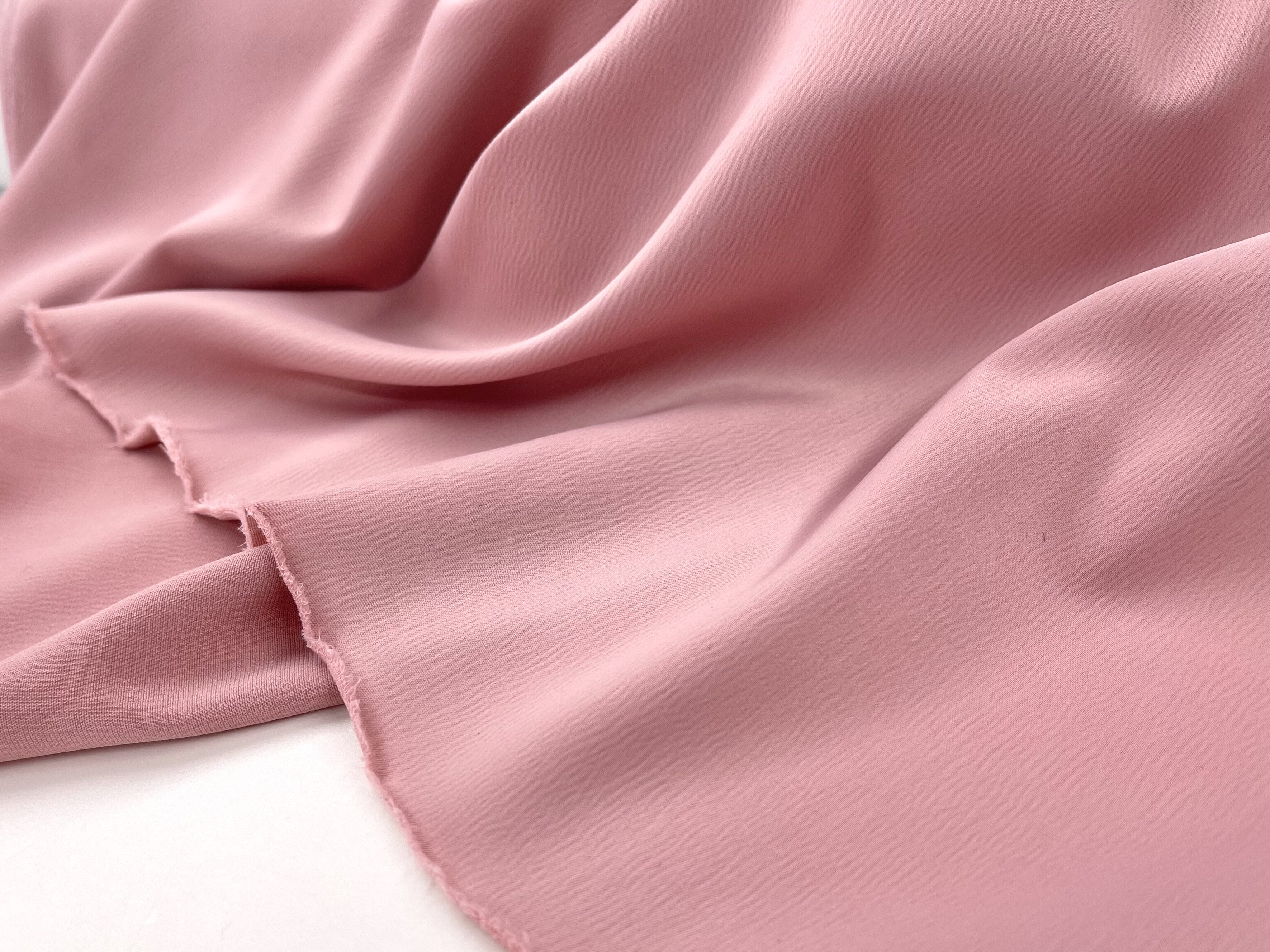 超奢华  水粉色水波纹肌理垂感光泽礼服时装缎面料高级定制布料