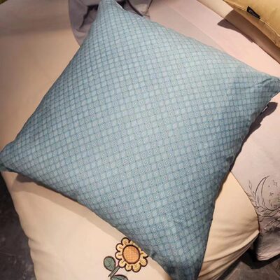 多喜爱实体店靠枕套62*62方枕套抱枕套一对床头简约沙发不含芯