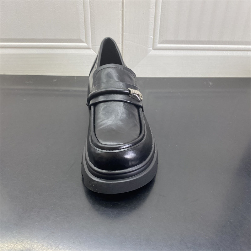 2026年英伦风乐福鞋女黑色圆头皮带扣一脚蹬百搭通勤金属装饰单鞋,女鞋,乐福鞋（豆豆鞋）,淘宝优惠券,粉丝福利购,淘宝优惠卷