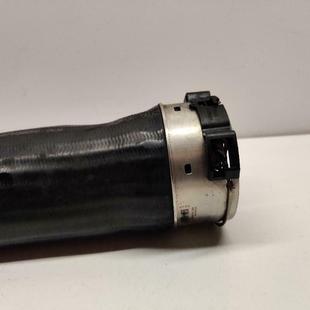 W166 涡轮增压软管 适用于奔弛ML350 3.0D A1665280182 新品