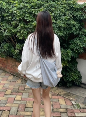 PP韩系简约大容量抽绳褶皱斜挎包休闲百搭尼龙单肩包学生党通勤包