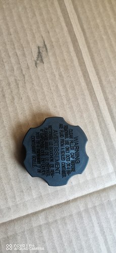 适配现代索八瑞纳悦纳瑞奕名图IX25全新途胜IX35刹车油壶盖