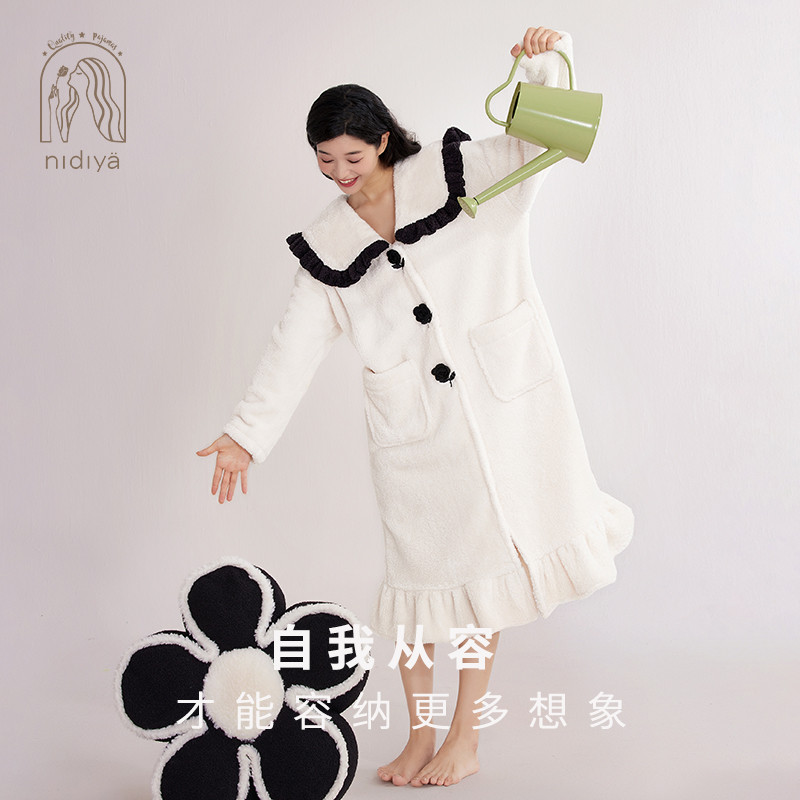 妮狄娅秋冬季珊瑚绒甜美睡袍女