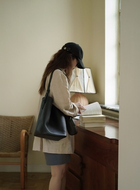 WINNOW植鞣革牛皮复古小众做旧单肩水桶包