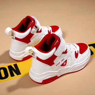 晋江男童鞋子2026新款儿童高帮运动篮球鞋男孩过年红色中大童板鞋