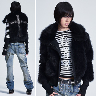 NONAME 可拆卸加厚菱格棉毛绒十字架烫钻马甲外套 SPACE多穿法