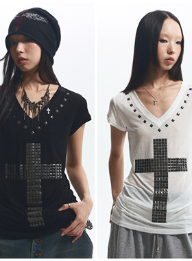 NONAME SPACE宽松亲肤舒适三色十字架烫钻V领短袖T恤