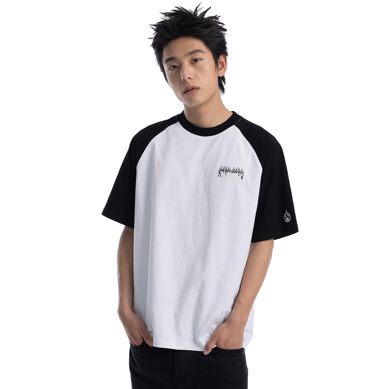 火焰横排logo圆领插肩袖短袖T恤